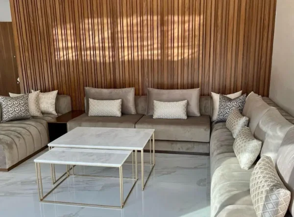SOLA +1Tables